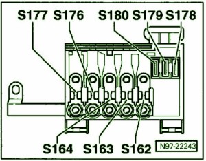 2009 VW Touareg ACCU Fuse Box Diagram